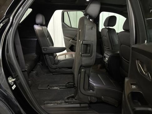 Used 2023 Chevrolet Traverse RS AWD/4WD image 19