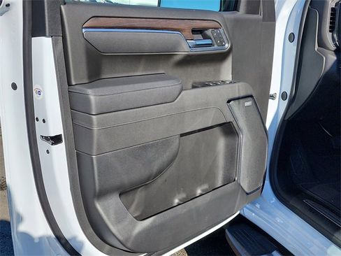 New 2026 GMC Sierra 1500 SLT w/ SLT Premium Plus Package image 15