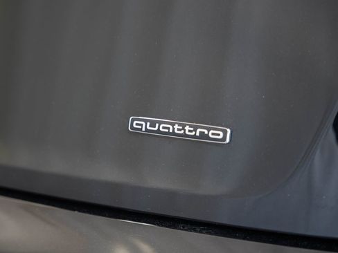 Used 2023 Audi Q5 2.0T Premium w/ Convenience Package AWD/4WD image 8