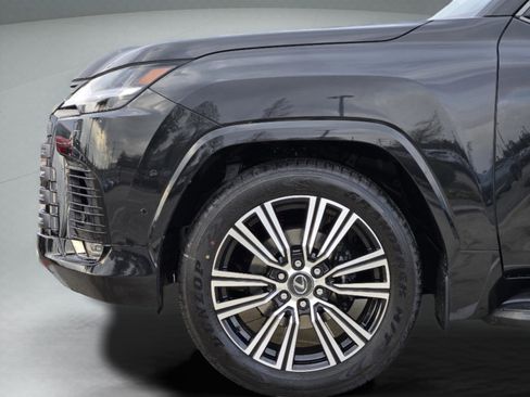 New 2026 Lexus LX 700h Luxury image 6