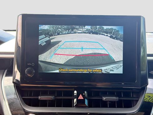 Used 2024 Toyota Corolla Cross SE image 28