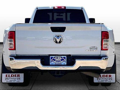 Used 2024 RAM 3500 Tradesman w/ Chrome Appearance Group AWD/4WD image 4