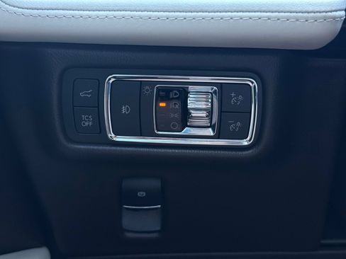 Used 2022 Lincoln Nautilus Black Label w/ Class II Trailer Tow Package image 19