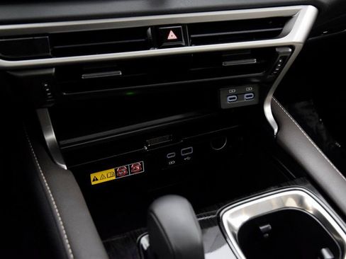 Used 2024 Lexus RX 350 FWD w/ Technology Package image 28