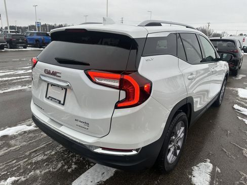 Used 2022 GMC Terrain SLT w/ Infotainment Package II image 14