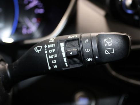 Used 2020 Hyundai Santa Fe Limited AWD/4WD image 24