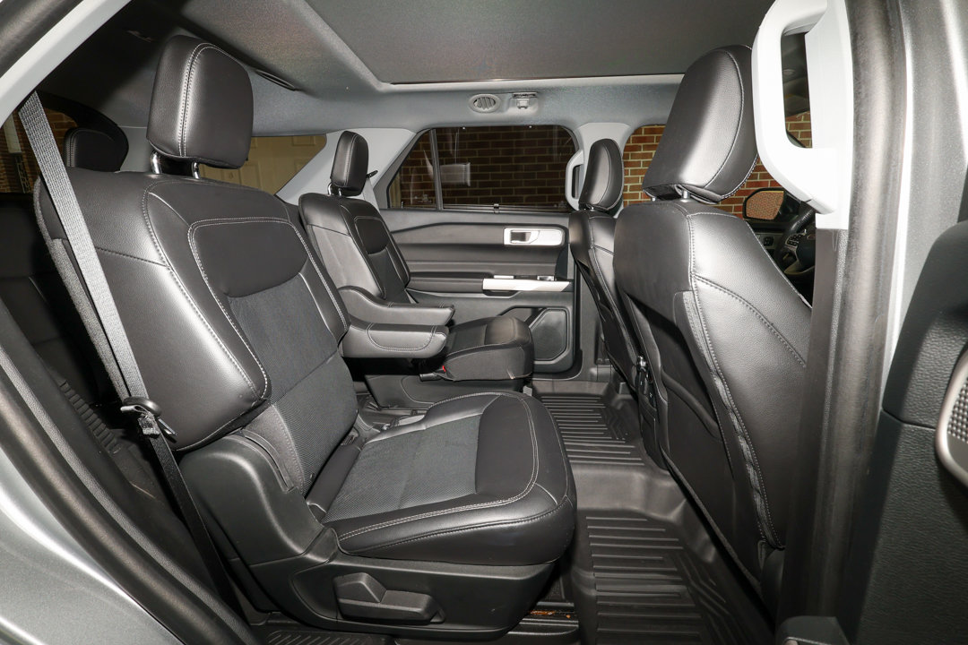 Used 2023 Ford Explorer Limited w/ Equipment Group 301A RWD image 25
