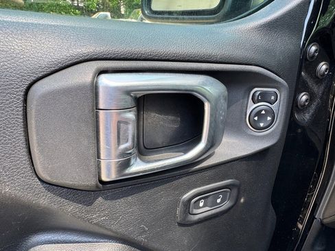 Used 2023 Jeep Gladiator Sport AWD/4WD image 14