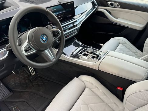 New 2026 BMW X5 xDrive50e w/ M Sport Package AWD/4WD image 9