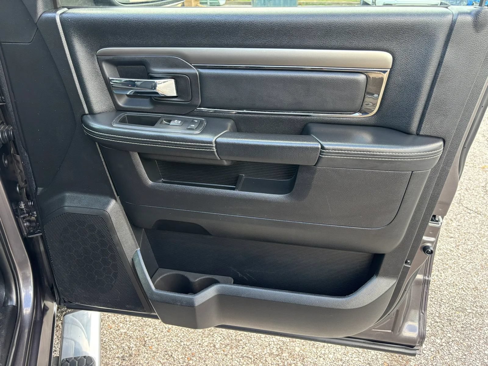 Used 2015 RAM 1500 Sport w/ Remote Start & Security Group RWD image 24
