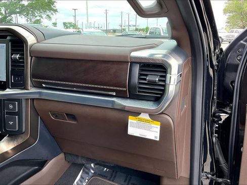 Used 2025 Ford F150 King Ranch w/ FX4 Off-Road Package image 23