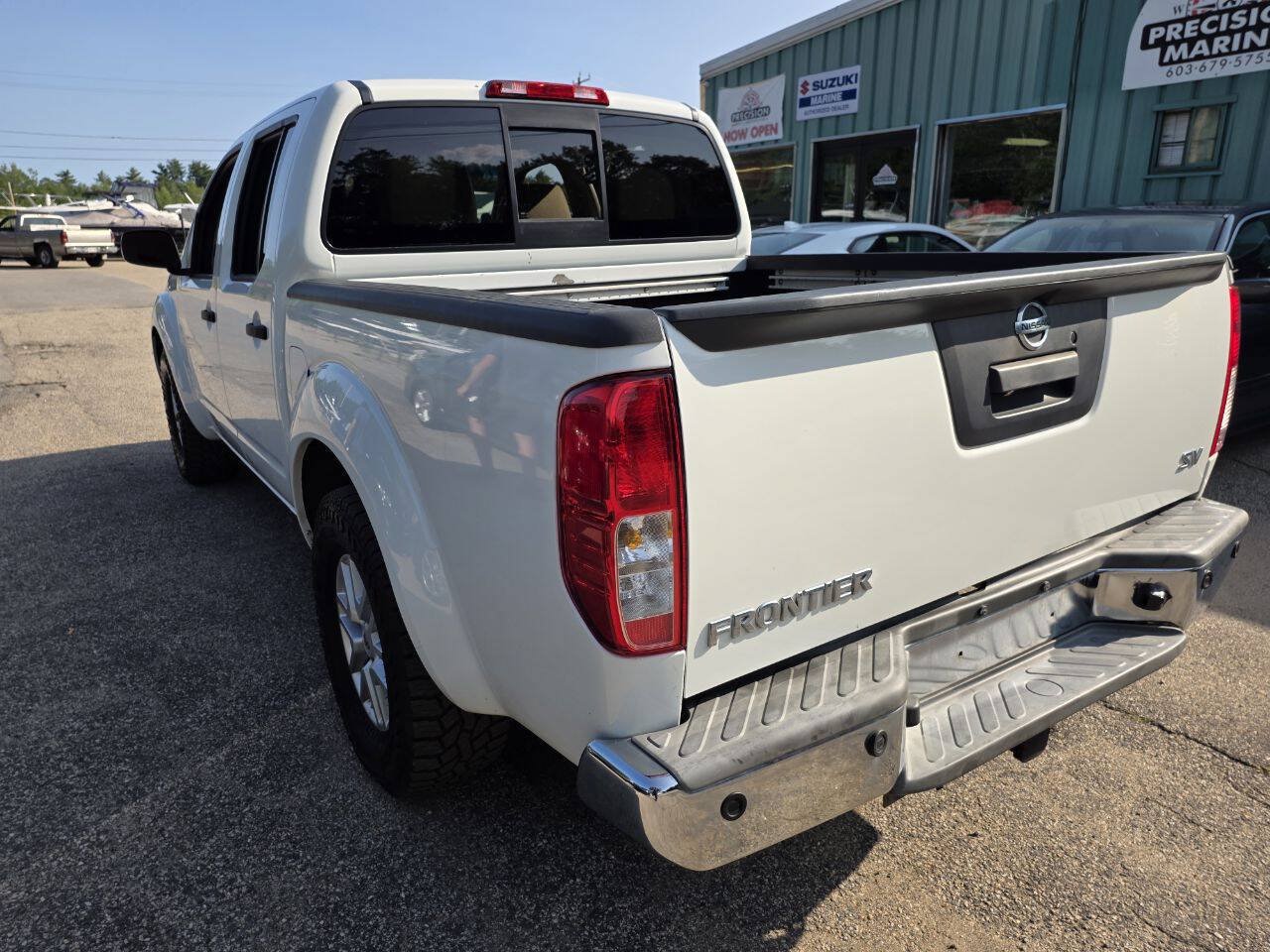 Used 2014 Nissan Frontier SV w/ SV Value Truck Package RWD image 11