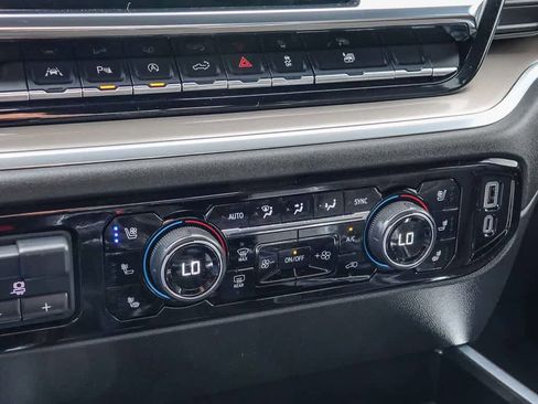 Used 2022 Chevrolet Silverado 1500 High Country w/ Technology Package image 21