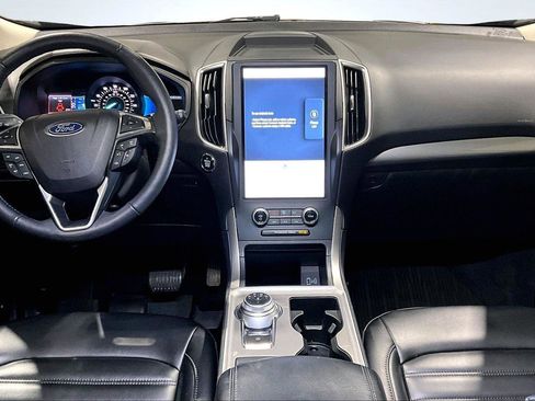 Used 2024 Ford Edge SEL w/ Convenience Package image 17