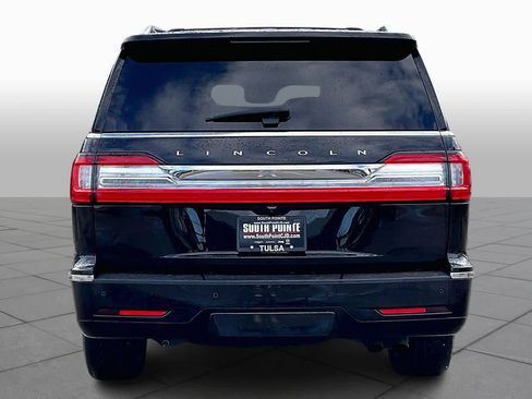 Used 2021 Lincoln Navigator Reserve w/ Luxury Package image 4