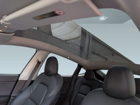 Used 2021 Tesla Model Y 2WD image 15