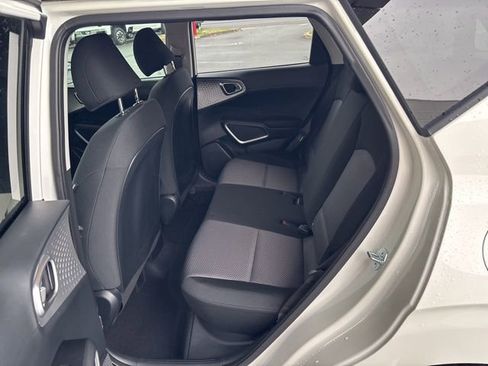 Used 2024 Kia Soul S image 27