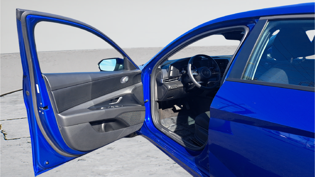 Used 2026 Hyundai Elantra SE FWD image 21