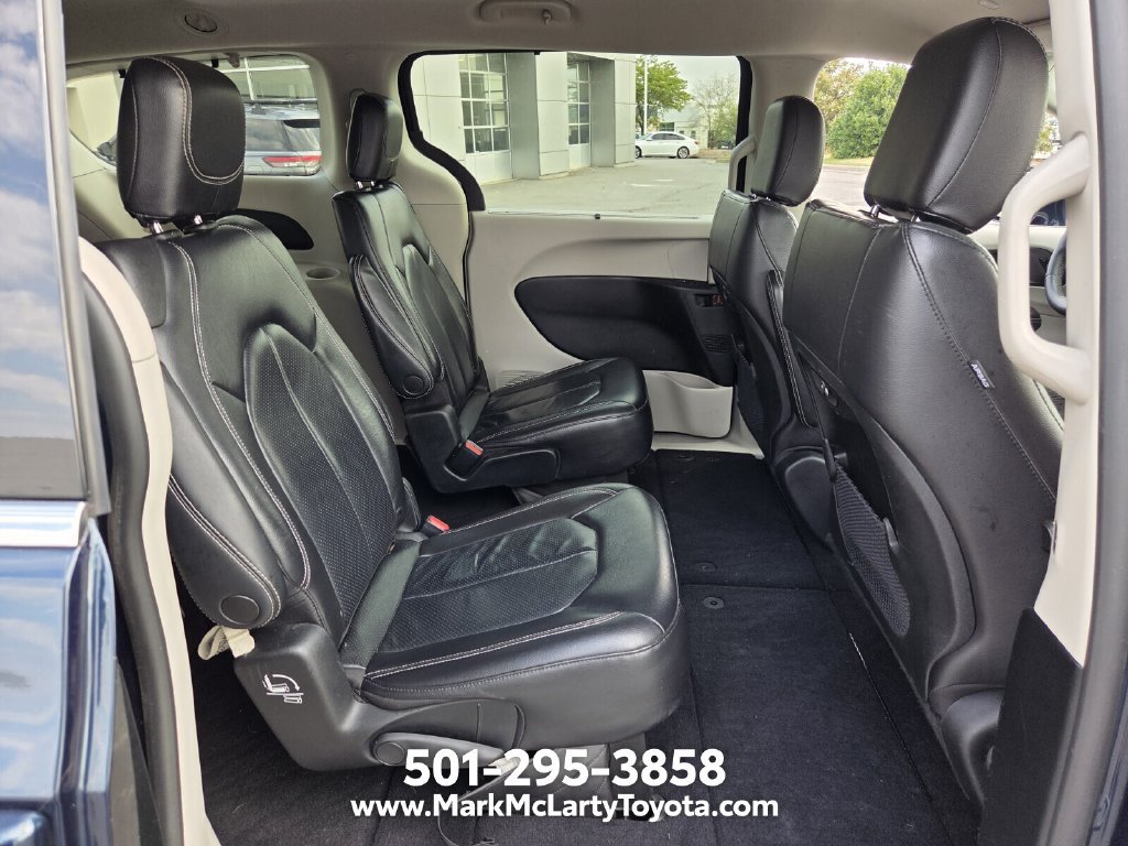 Used 2022 Chrysler Pacifica Touring-L FWD image 14