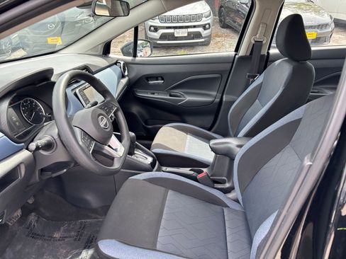 Used 2025 Nissan Versa SV FWD image 22