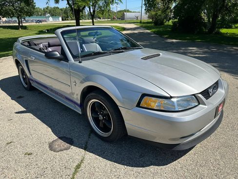 Used 2000 Ford Mustang Convertible RWD image 20