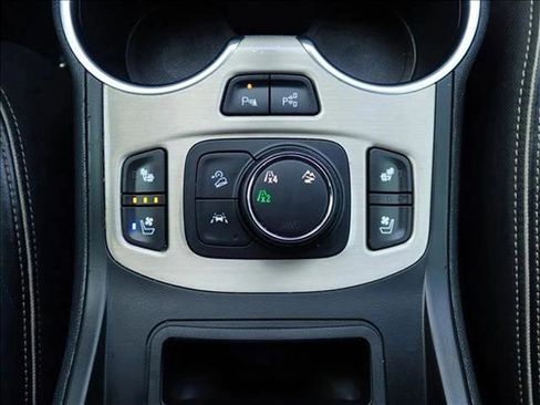 Used 2018 GMC Terrain Denali w/ Advanced Safety Package AWD/4WD image 24