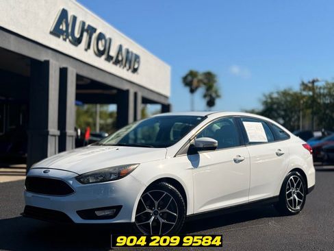 Used 2018 Ford Focus SEL FWD image 1