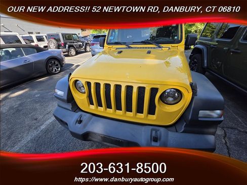 Used 2019 Jeep Wrangler Unlimited Sport S AWD/4WD image 2