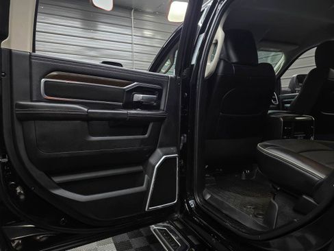 Used 2023 RAM 4500 Laramie AWD/4WD image 21