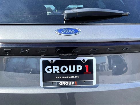 Used 2025 Ford Explorer Platinum w/ LUX Leather Package image 10