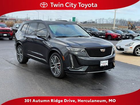 Used 2023 Cadillac XT6 Sport w/ Technology Package image 1