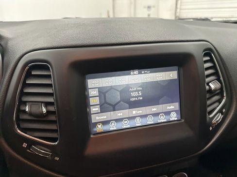 Used 2019 Jeep Compass Latitude w/ Safety & Security Group FWD image 15