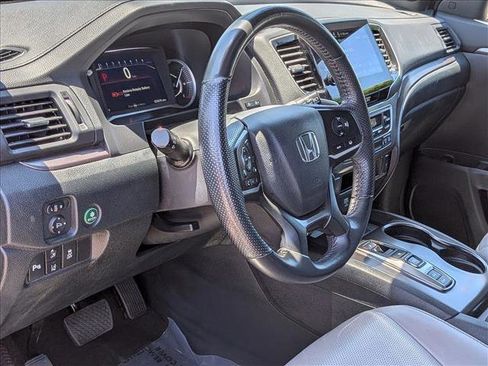 Certified 2023 Honda Passport EX-L image 9