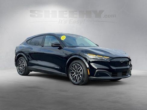 Certified 2025 Ford Mustang Mach-E Premium image 2