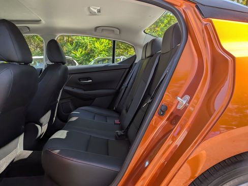 Used 2024 Nissan Sentra SR w/ SR Premium Package image 9