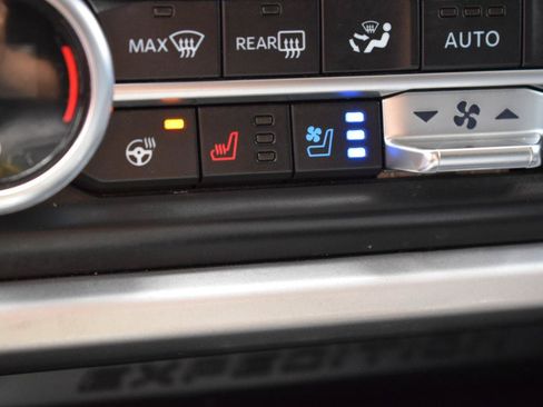 Used 2022 Ford Expedition XLT AWD/4WD image 34