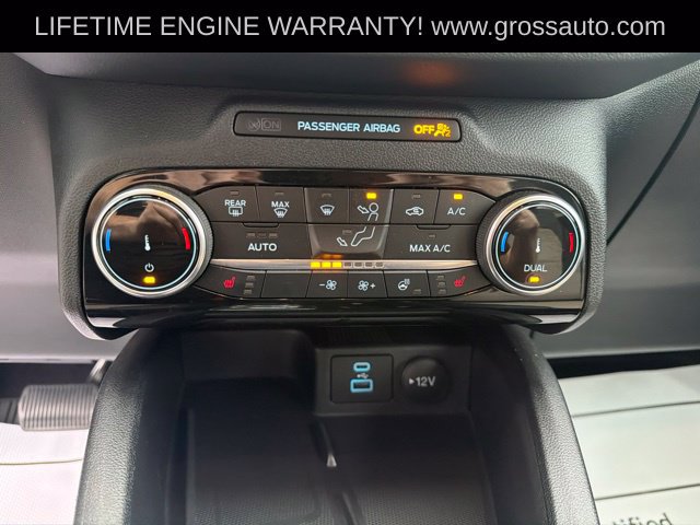 Used 2022 Ford Escape Titanium w/ Titanium Elite Package AWD/4WD image 17