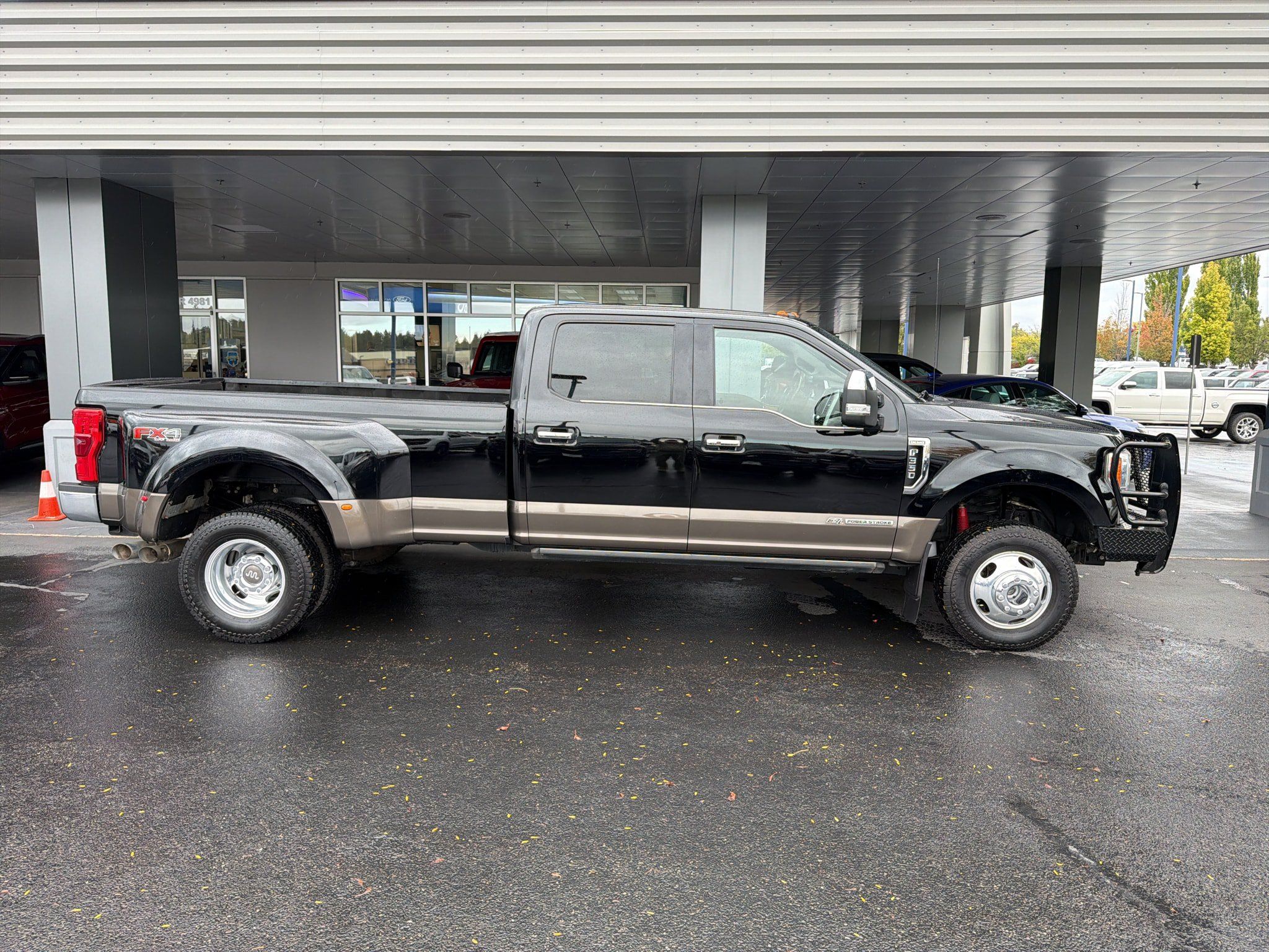 Used 2017 Ford F350 King Ranch w/ King Ranch Ultimate Package AWD/4WD image 9