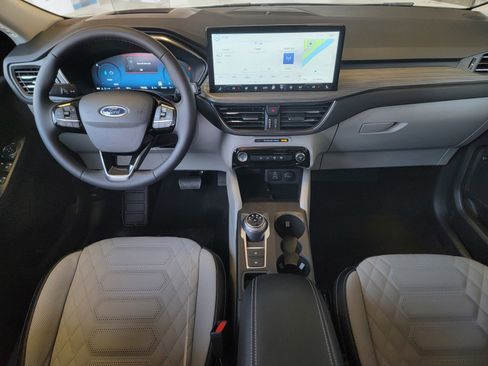 New 2024 Ford Escape SE w/ PHEV Premium Package FWD image 11