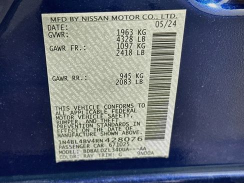 Used 2024 Nissan Altima 2.5 S FWD image 12