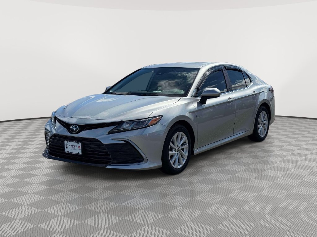 Used 2021 Toyota Camry LE AWD/4WD image 3