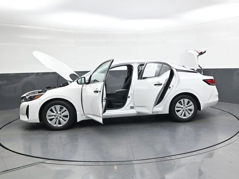 Certified 2025 Nissan Sentra S image 44