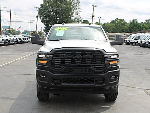 Used 2025 RAM 2500 Tradesman AWD/4WD image 15