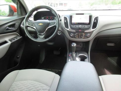 Used 2020 Chevrolet Equinox LT FWD image 12