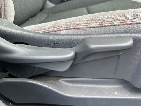 Used 2019 Chevrolet Bolt LT image 23