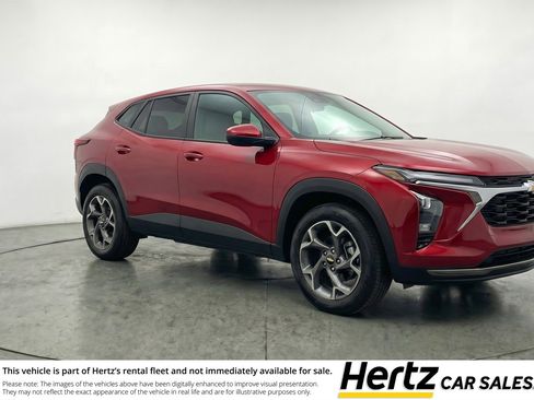 Used 2025 Chevrolet Trax LT w/ LT Convenience Package image 1