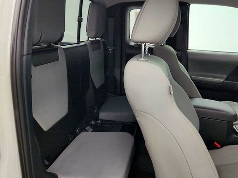 Used 2019 Toyota Tacoma SR w/ SX Package image 21