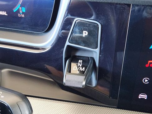 Certified 2025 Porsche Cayenne Coupe image 23