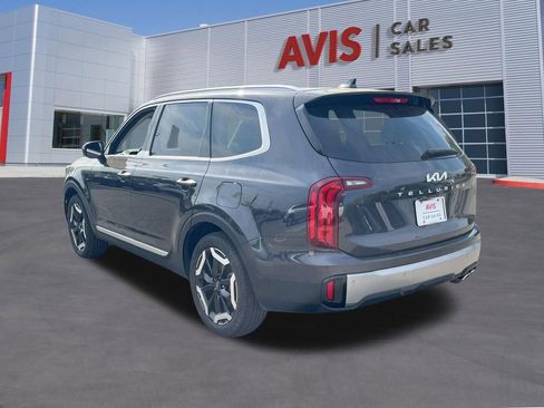 Used 2025 Kia Telluride S FWD image 9