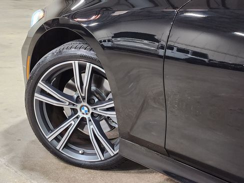 Used 2023 BMW 330i Sedan w/ Premium Package image 23